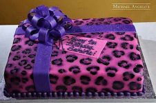 Spots, jeeps en onmogelijke bergen – Cake Wrecks